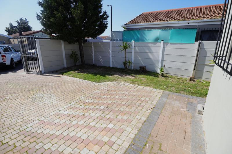 2 Bedroom Property for Sale in Bonny Brook Western Cape